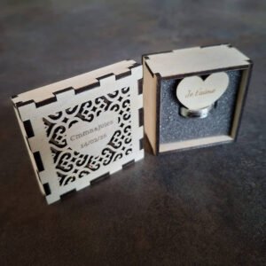 Couvercle écrin à bague gravé laser prénoms Emma et Jules date 14 02 26 - LTBZ Création
